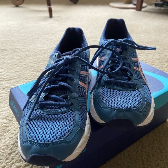 ASICS women's sneakers - Picture 2 of 3